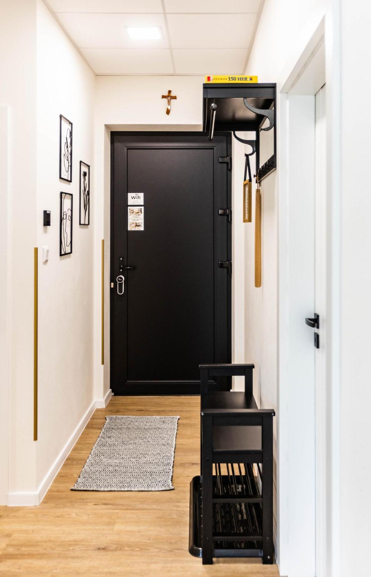 Stylish Apartment With Free Parking Zvolen Ngoại thất bức ảnh